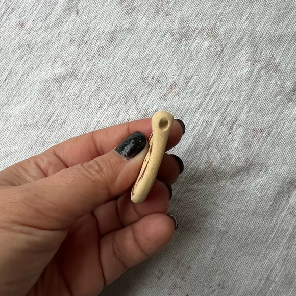 Rabbit Pendant - Picture 3 of 5